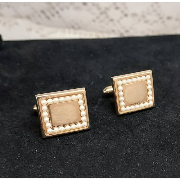 Vintage Swank Gold and Pearl Cuff Links - Picture 1 of 7